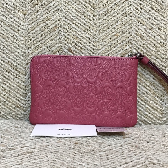 πCoach Leather βCβ Design Wristletπ - Picture 3 of 8